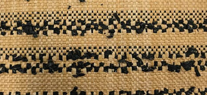 Canvas w/Fringed Raffia